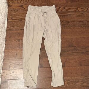 lululemon athletica dance cropped pants in Cream
